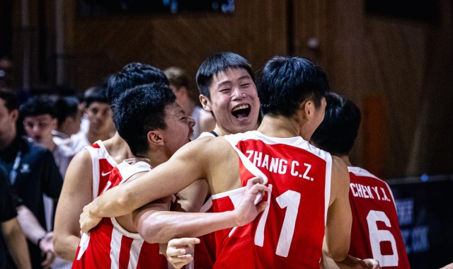 那决赛呢？U16男篮和成年队均战胜新西兰晋级决赛，分差都为14分